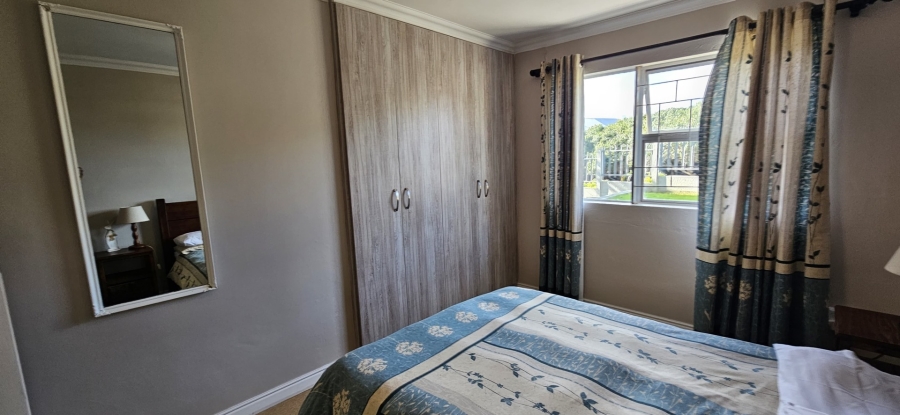 5 Bedroom Property for Sale in Kleinbaai Western Cape